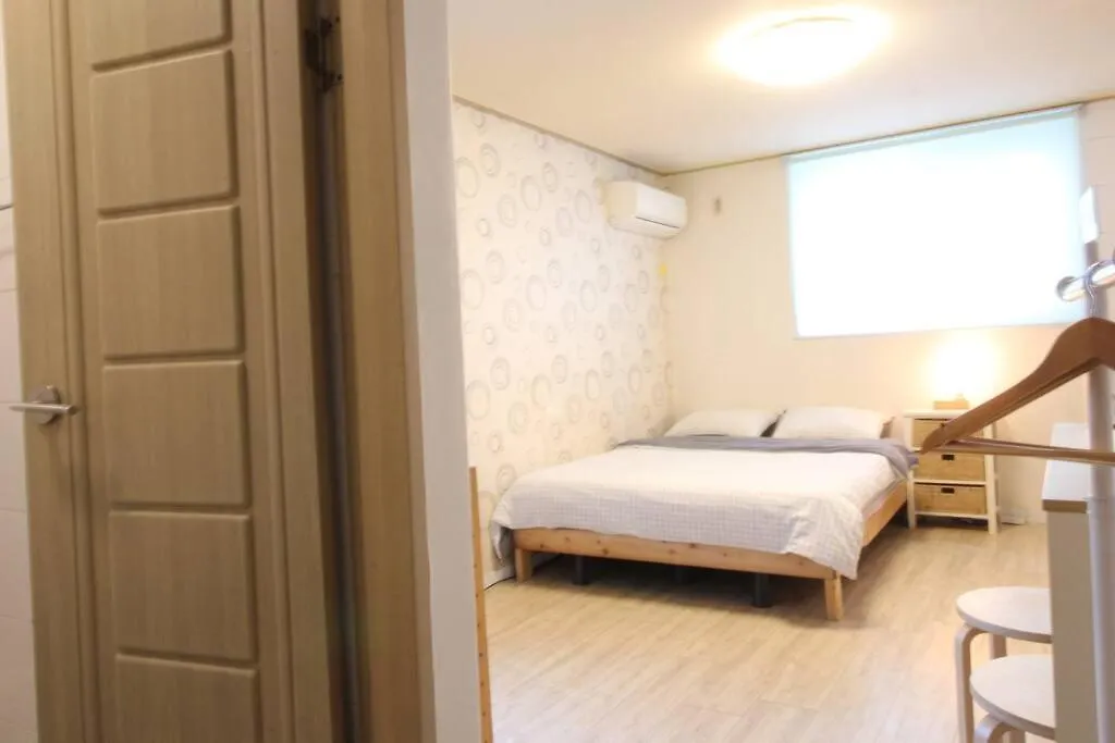Cozy Home Between Konkuk Univ & Han River Park Seoul 0*,  Sydkorea